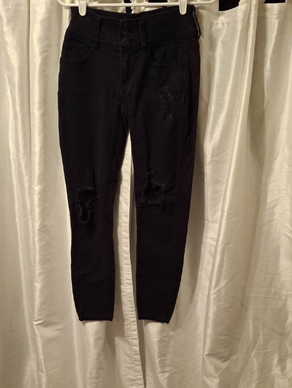 Indigo Rein Women's Black Distressed Skinny Jeans